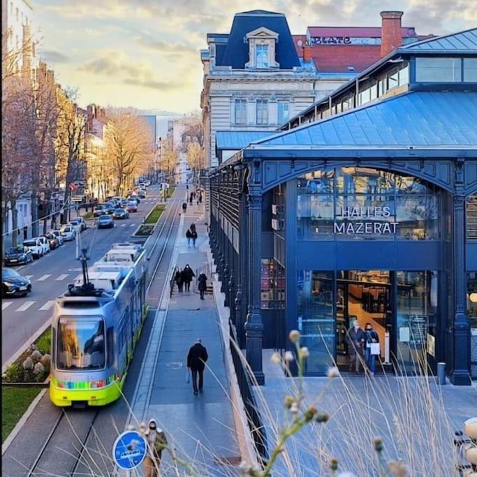 Hote Stephanois Studio, Parking& Borne Electrique Сент-Этьен Экстерьер фото